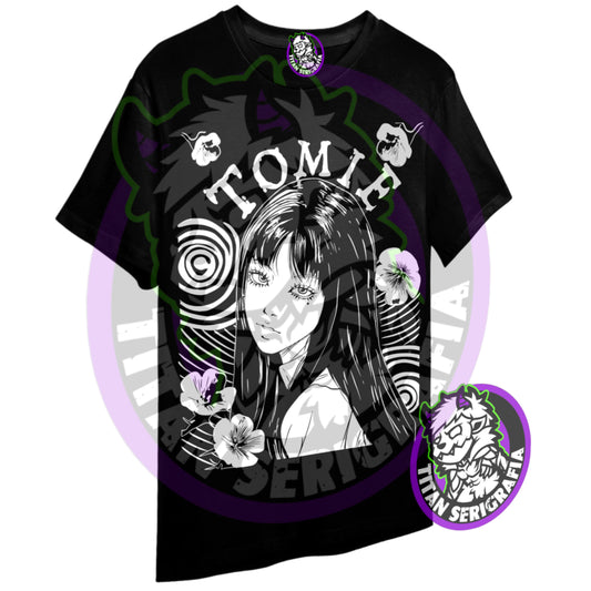 Polera negra Tomie-Junji Ito